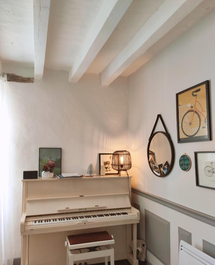 Bed and Breakfast L'Aubinoise Saint-Aubin-de-Luigne Екстер'єр фото