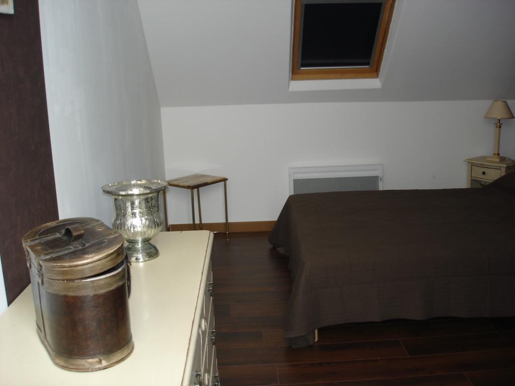 Bed and Breakfast L'Aubinoise Saint-Aubin-de-Luigne Екстер'єр фото