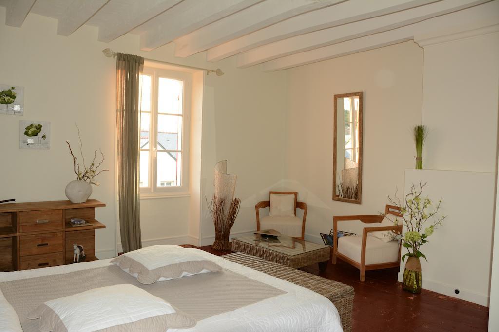 Bed and Breakfast L'Aubinoise Saint-Aubin-de-Luigne Номер фото